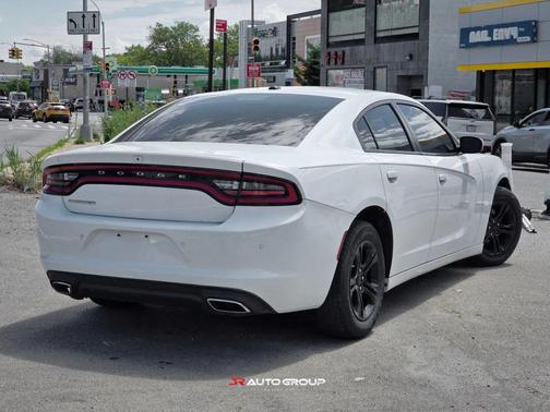 White Knuckle Clearcoat 2019 Dodge Charger SXT
