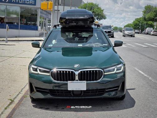 Carbon Black Metallic 2021 BMW 530e Base