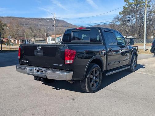 2015 Nissan Titan SV