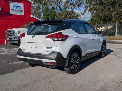 2020 Nissan Kicks SR