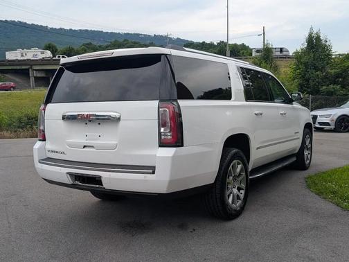 WHITE 2016 GMC Yukon XL Denali