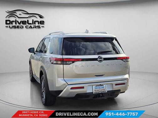 2025 Nissan Pathfinder SL 4WD