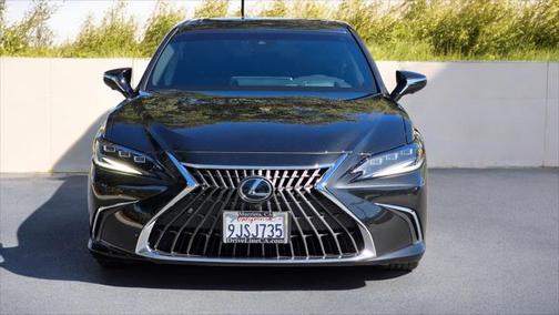 2024 Lexus ES 300h Luxury