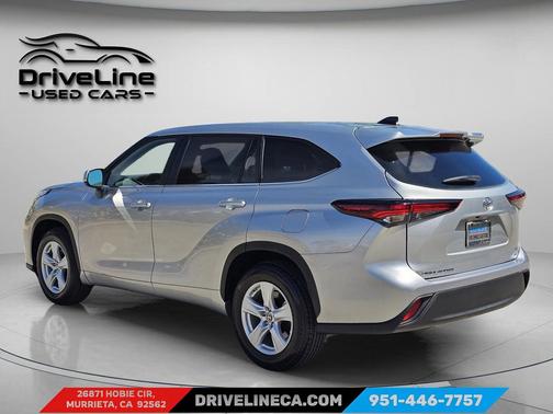 Celestial Silver Metallic 2025 Toyota Highlander LE