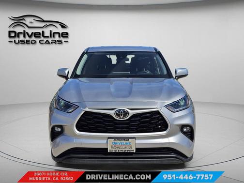 Celestial Silver Metallic 2025 Toyota Highlander LE