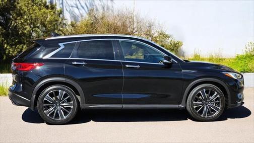 2021 INFINITI QX50 LUXE