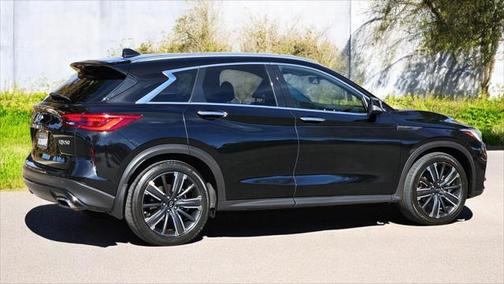2021 INFINITI QX50 LUXE