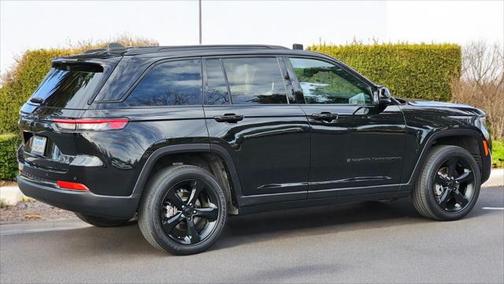 2023 Jeep Grand Cherokee Altitude