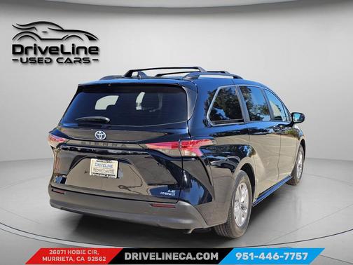 2021 Toyota Sienna LE