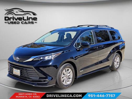 2021 Toyota Sienna LE