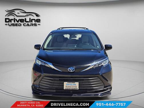 2021 Toyota Sienna LE