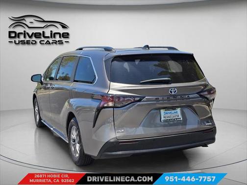 2024 Toyota Sienna XLE 8 Passenger