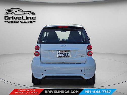 Crystal White 2013 smart ForTwo Electric Drive