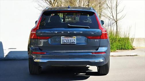 2022 Volvo XC60 B5 Inscription