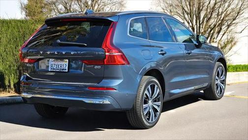 2022 Volvo XC60 B5 Inscription