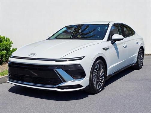 2024 Hyundai SONATA Hybrid SE
