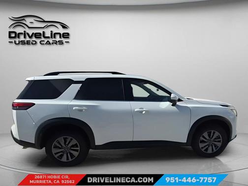 2025 Nissan Pathfinder SV FWD