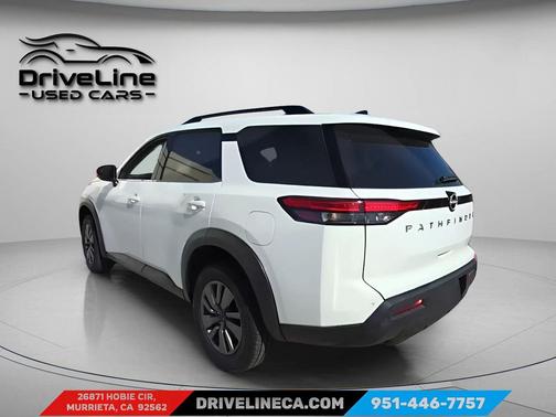 2025 Nissan Pathfinder SV FWD