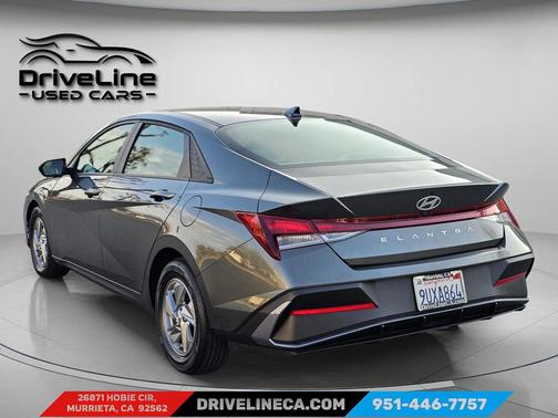 2025 Hyundai ELANTRA SE