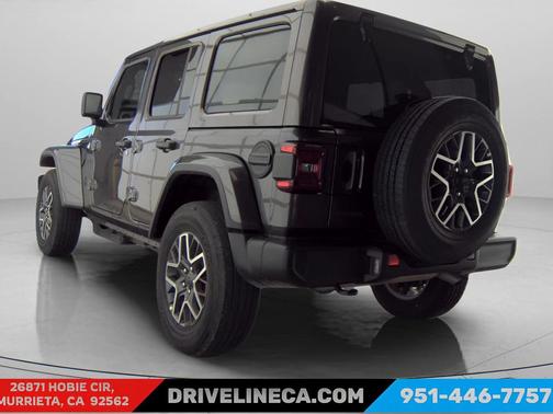 Granite Crystal Metallic Clearcoat 2026 Jeep Wrangler 4-Door Sahara 4x4