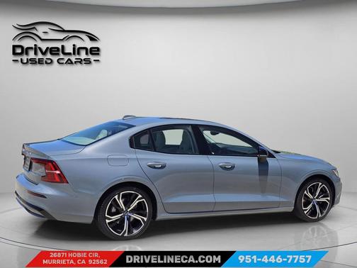 2024 Volvo S60 B5 Core Dark Theme