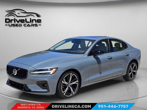 2024 Volvo S60 B5 Core Dark Theme