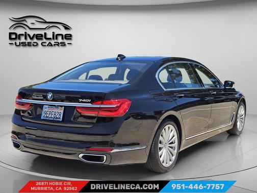 2018 BMW 740 740i