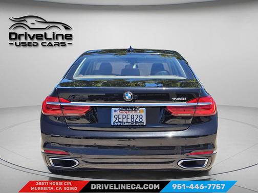 2018 BMW 740 740i