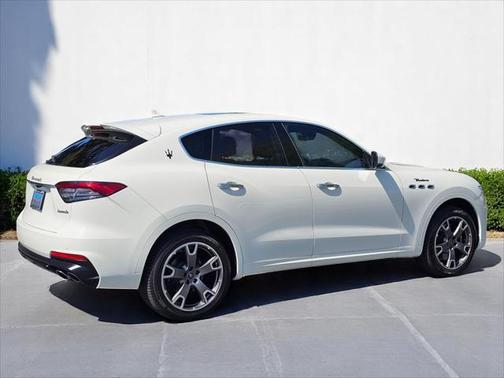2023 Maserati Levante Modena