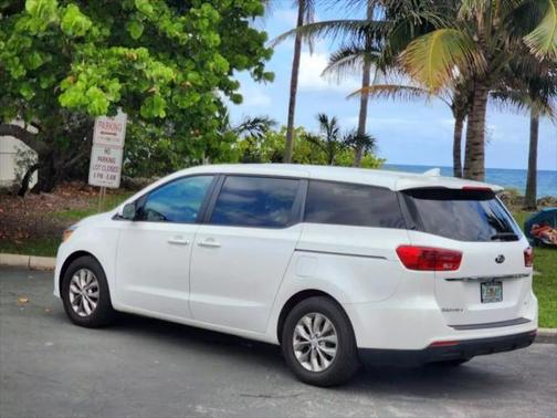 2020 Kia Sedona LX