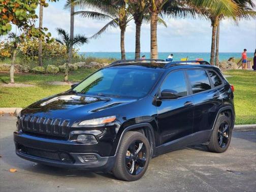 2017 Jeep Cherokee Sport