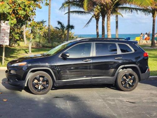 2017 Jeep Cherokee Sport