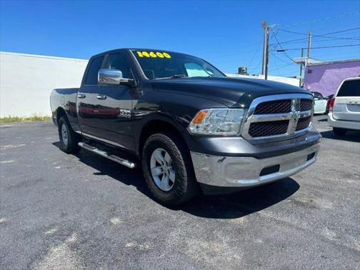 2016 RAM 1500 SLT