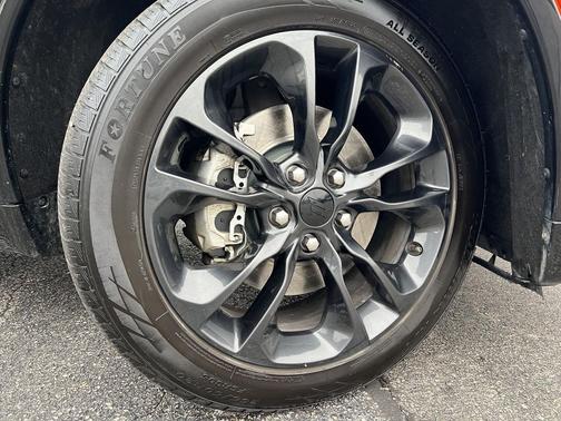 2022 Dodge Durango Orange Sport AWD