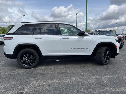 2025 Jeep Grand Cherokee Altitude