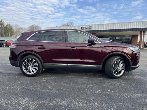 2022 Lincoln Nautilus Reserve