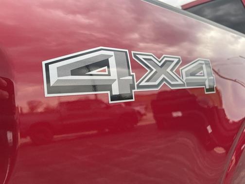 Ruby Red Metallic Tinted Clearcoat 2026 Ford F-150 XLT