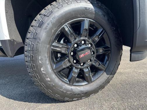 2026 GMC Sierra 2500 AT4
