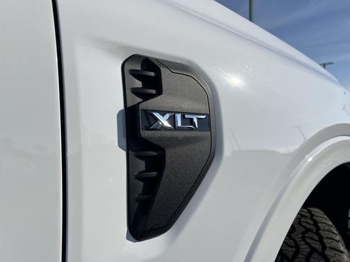 Oxford White 2025 Ford Ranger XLT