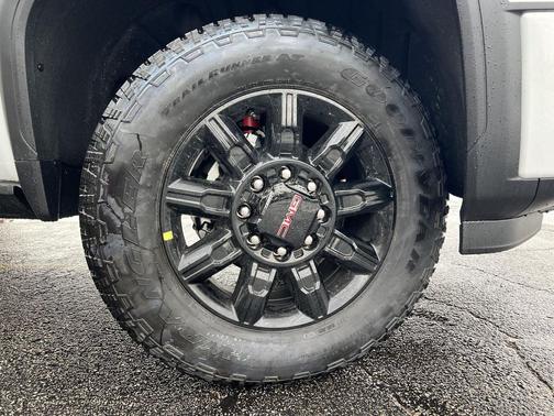 Summit White 2026 GMC Sierra 2500 AT4