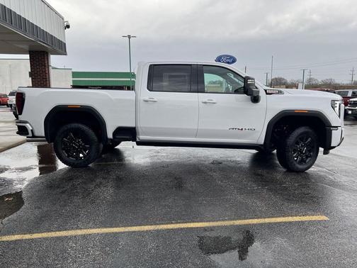 Summit White 2026 GMC Sierra 2500 AT4