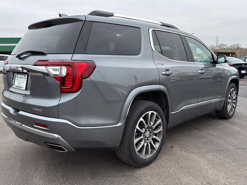 2022 GMC Acadia Denali