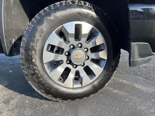 2023 Chevrolet Silverado 2500 Custom