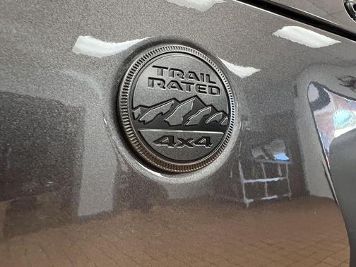 Granite Crystal Metallic Clearcoat 2026 Jeep Wrangler Willys
