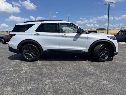 Space White Metallic 2026 Ford Explorer ST