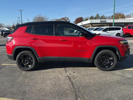 2023 Jeep Compass Trailhawk