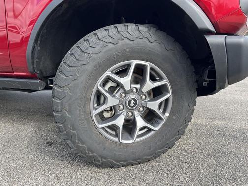 Ruby Red Metallic Tinted Clearcoat 2025 Ford Bronco Badlands