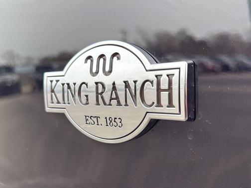 Agate Black Metallic 2026 Ford Expedition Max King Ranch