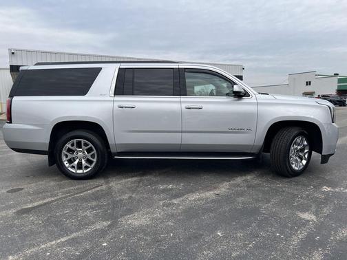 2017 GMC Yukon XL SLT