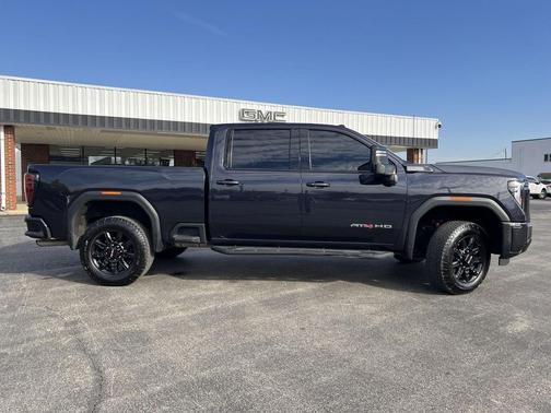 2024 GMC Sierra 2500 AT4